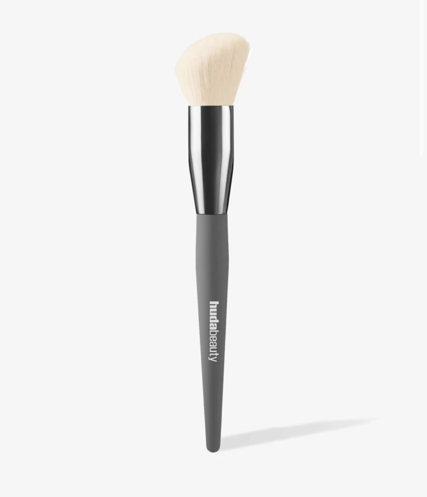 Diffusing Cheek Brush Huda Beauty