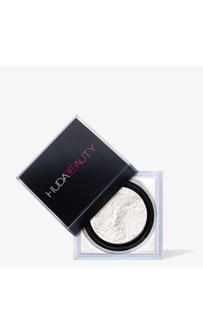 HUDA BEAUTY EASY BAKE LOOSE BAKING & SETTING POWDER-SUGAR COOKIE